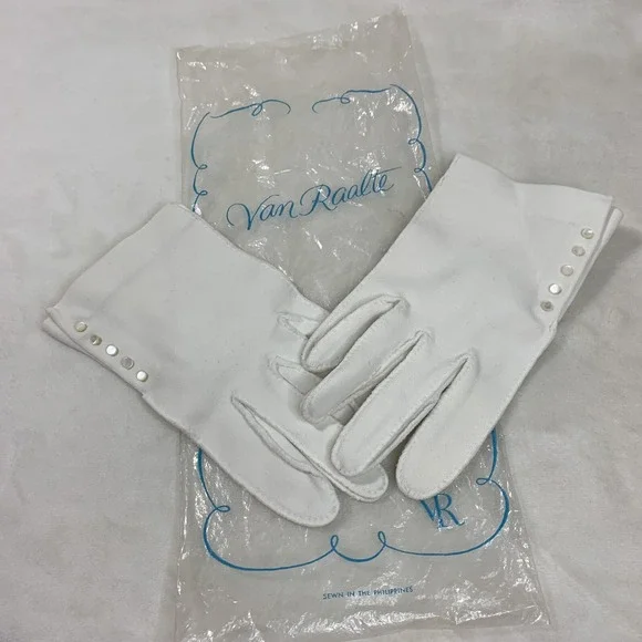 Vintage Women's Van Raalte White Driving Gloves Button Embellished Nylon Formal - Picture 11 of 11